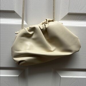 Luxx brand, Elegant Cream Women's crossbody Bag